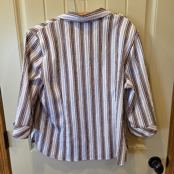 ‼️3/$30‼️ BUTTON DOWN BLOUSE MULTI BROWN COLORS STRIPED 16P - Picture 5 of 10